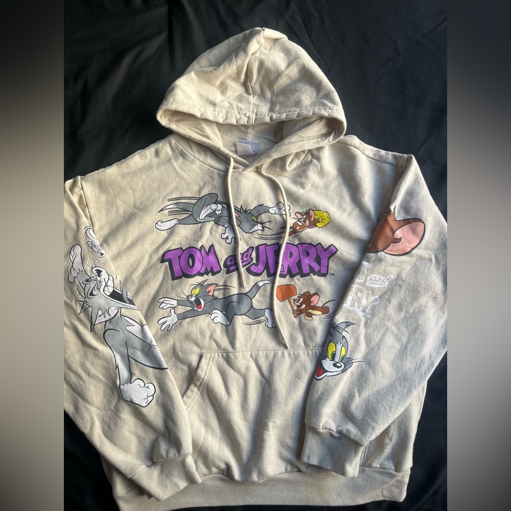 "TOM and JERRY" Graphic Pullover Hoodie